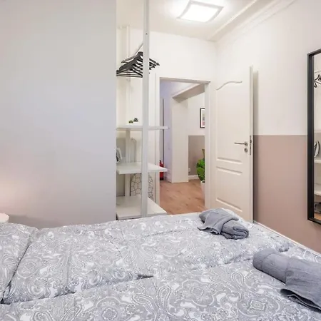 Charming Apartment In Prime Location Hamburg Exterior photo